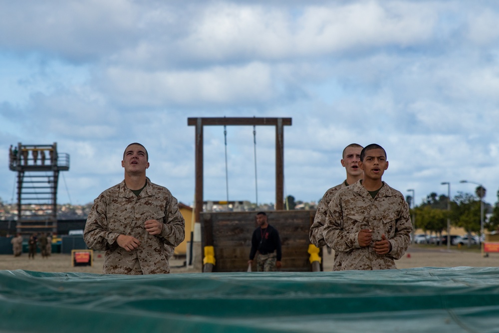 Lima Company, 3rd Recruit Training Battalion Conducts Confidence Course