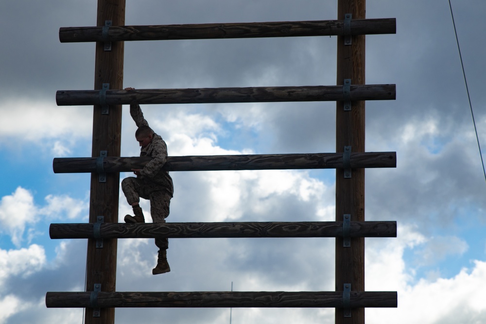 Lima Company, 3rd Recruit Training Battalion Conducts Confidence Course