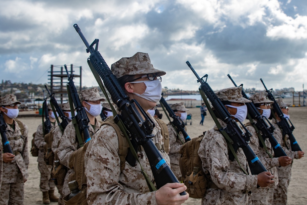 Female Recruits Abroad MCRD San Diego