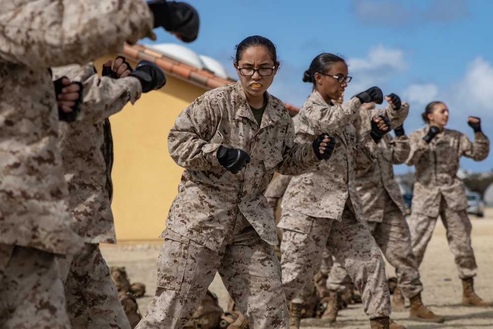 Female Recruits Abroad MCRD San Diego