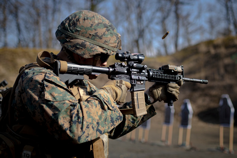 Echo Battery conducts small arm and crewserved weapons range