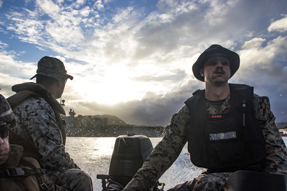 Kilo Company conducts launch and recovery training with Mark VI