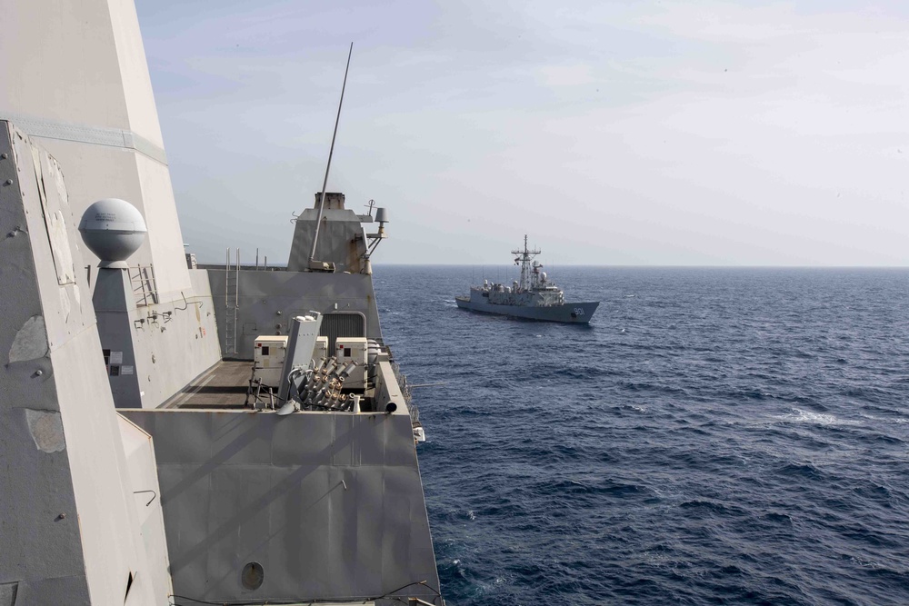 USS Somerset PASSEX with Egyptian Navy
