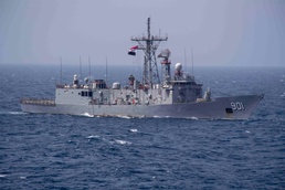 USS Somerset PASSEX with Egyptian Navy