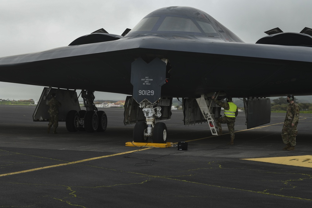 B-2 Spirit arrives at Lajes Field, Azores