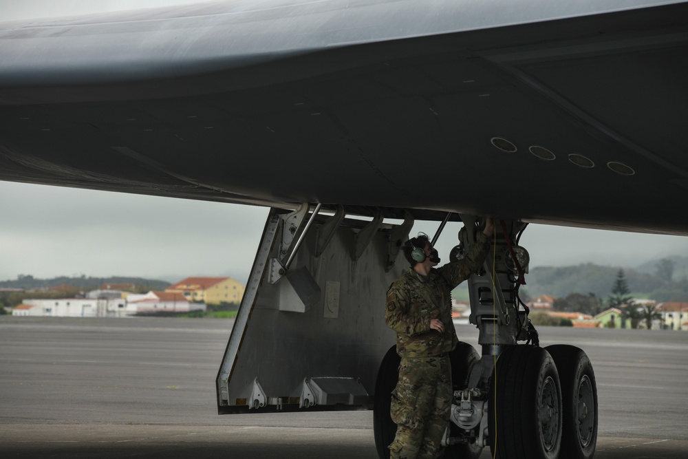 B-2 Spirit arrives at Lajes Field, Azores