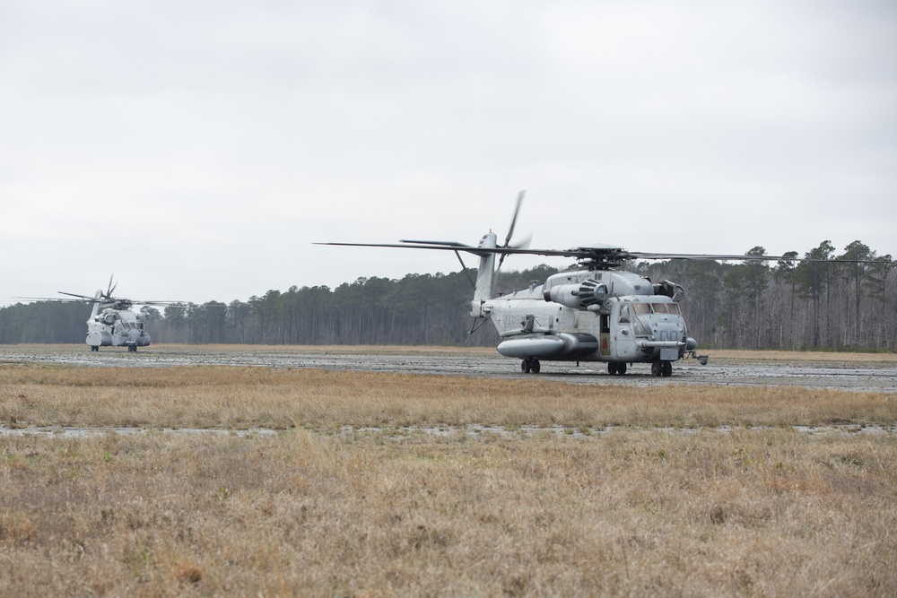 America’s top Marine general rides in new, state-of-the-art helicopter