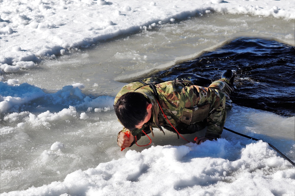 Cold-Weather Operations Course class 21-04 students conduct field training