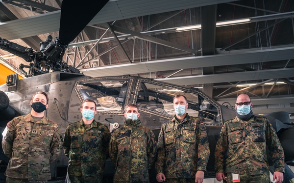 Bundeswehr Rapid Forces Division visits 12th Combat Aviation Brigade