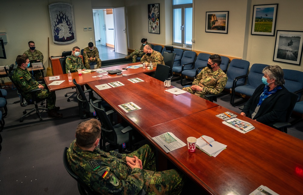 Bundeswehr Rapid Forces Division visits 12th Combat Aviation Brigade