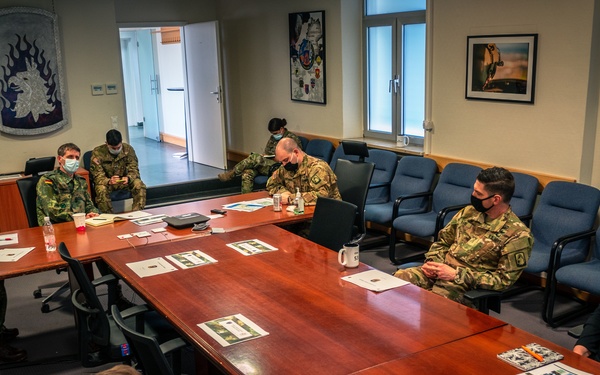 Bundeswehr Rapid Forces Division visits 12th Combat Aviation Brigade