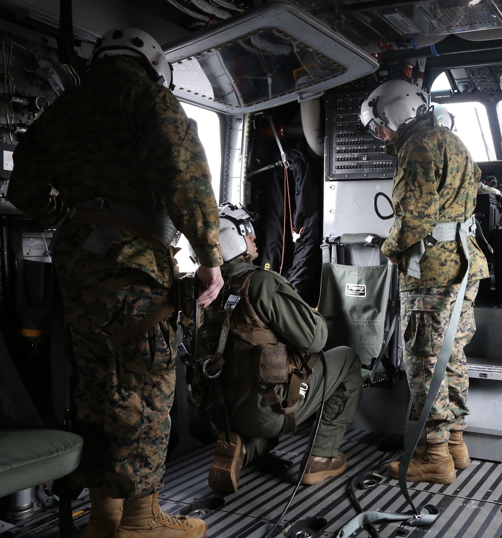 Commandant of the Marine Corps rides CH-53K