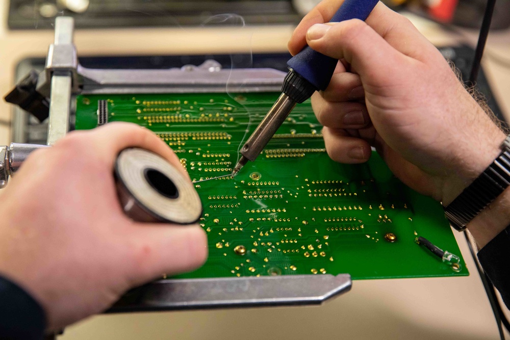 Arlington Sailors utilize 2M workstation