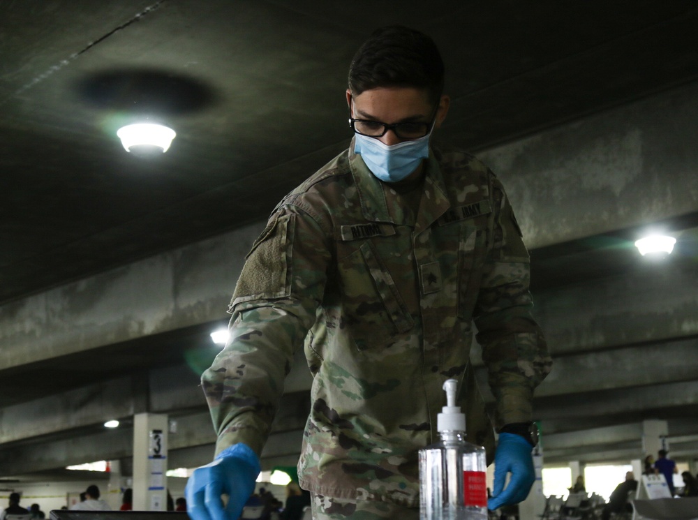 DVIDS - Images - Cal State LA COVID Community Vaccination Center [Image ...