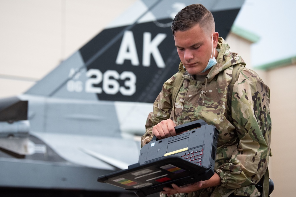 Hawaiian Raptors hold fighter exercise with Alaska-based ‘Aggressors’