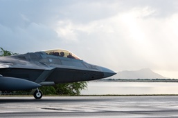 Hawaiian Raptors hold fighter exercise with Alaska-based ‘Aggressors’