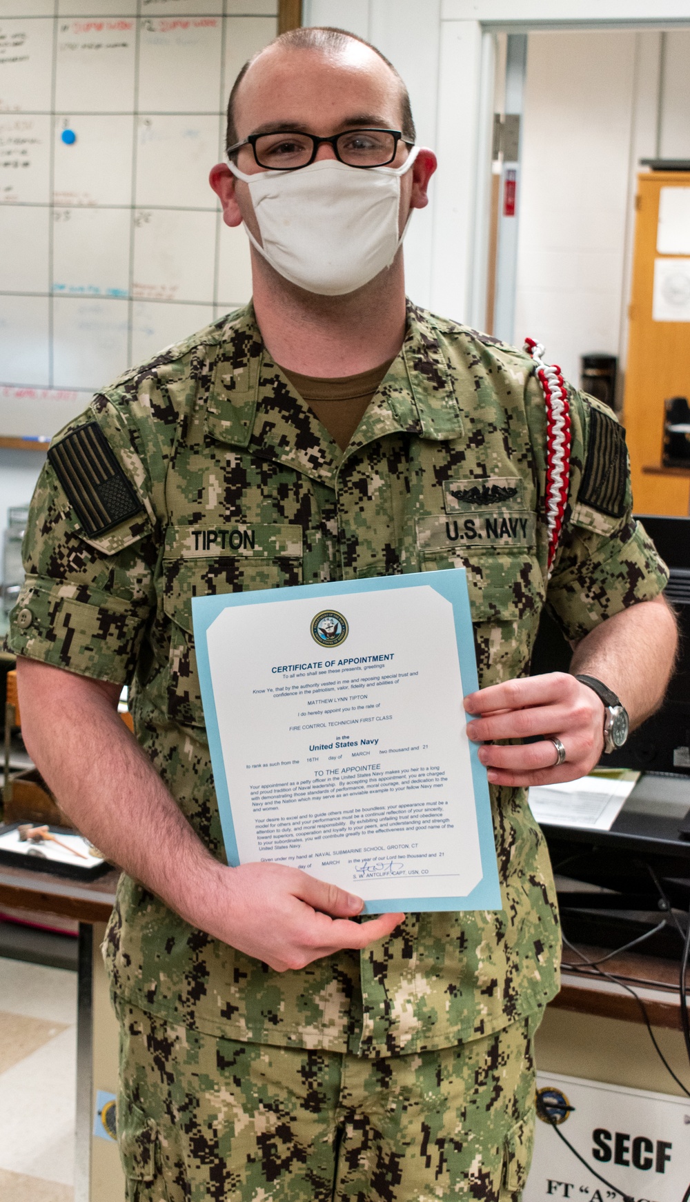 Naval Submarine School Instructor Meritoriously Advanced
