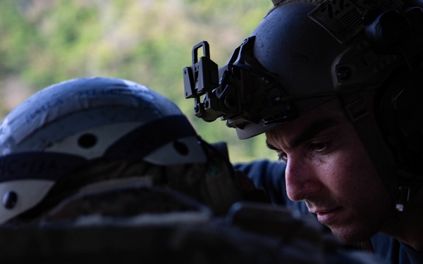 3d Battalion, 3d Marine Regiment conducts aerial sniper training