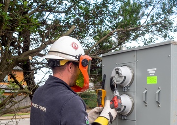 Electric Installed at New Mobile Home Park for Fire Survivors