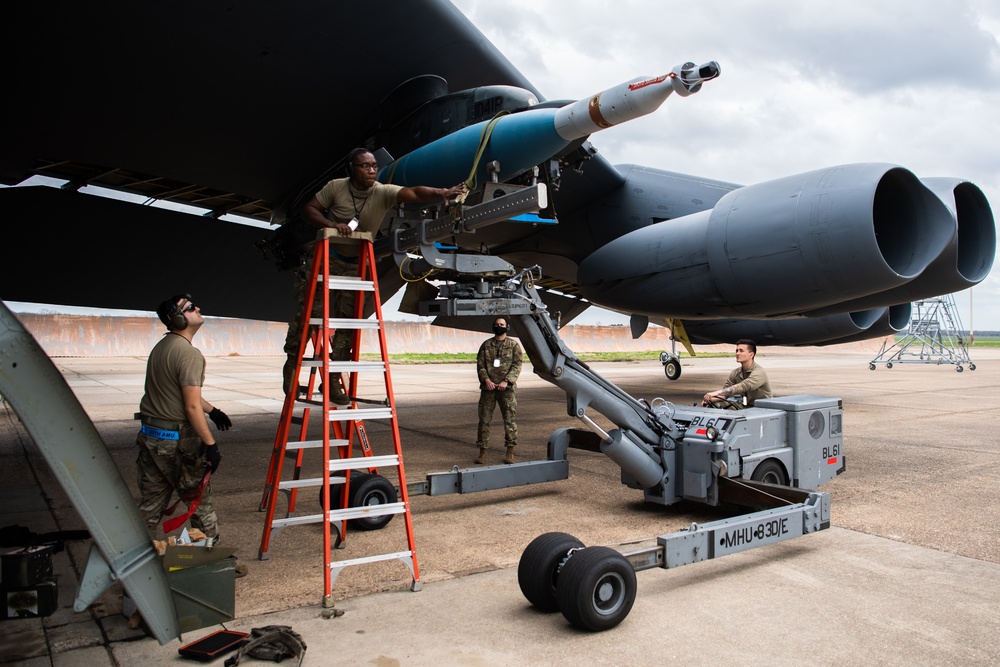 Second Bomb Wing executes Combat Hammer