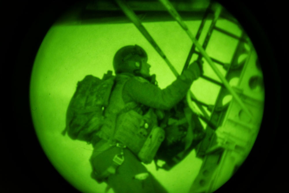 Going Dark; 9the EBS conducts BTF night training ops
