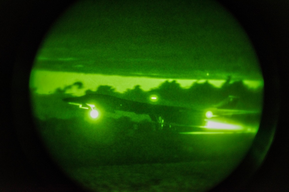 Going Dark; 9the EBS conducts BTF night training ops