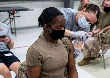 Al Dhafra medics receive, distribute first large batch of COVID-19 vaccines