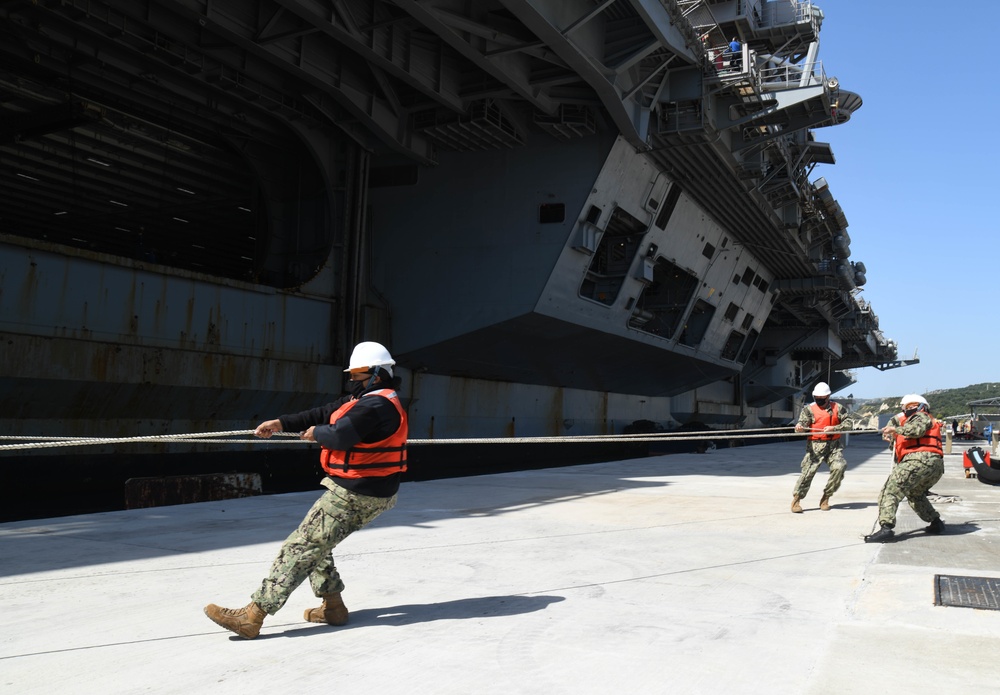 USS Dwight D. Eisenhower (CVN 69) Arrives in Souda Bay, Greece