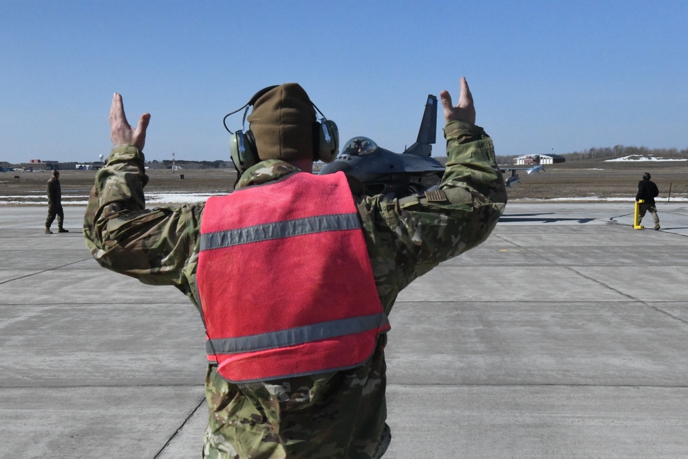 148th Fighter Wing F-16s depart in support of Amalgam Dart 21-02