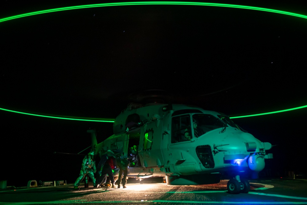 USS Laboon Conducts Flight Operations with CVN Charles de Gaulle