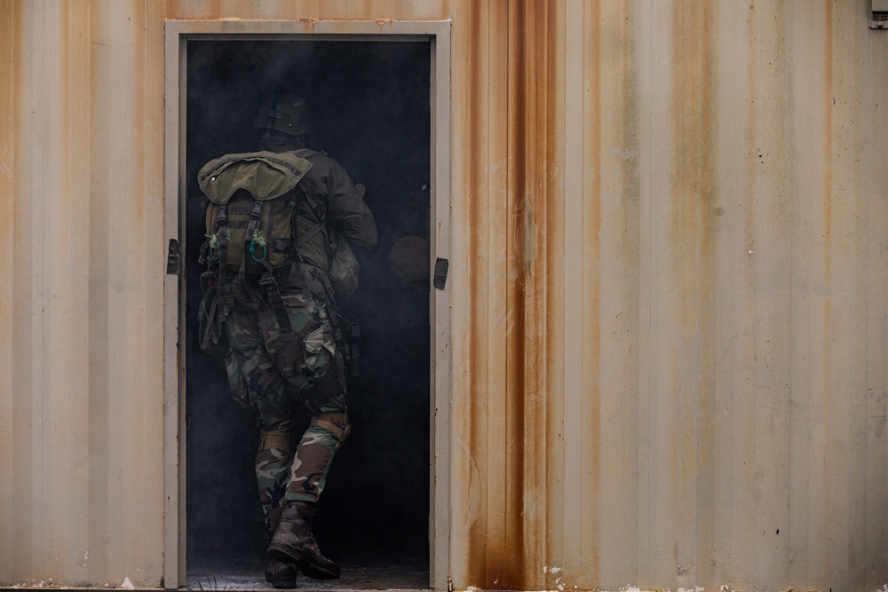 Dutch Marines participate MOUT training on Camp Lejeune