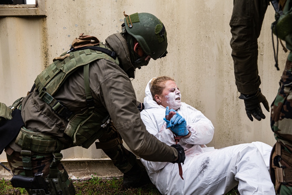 Dutch Marines participate MOUT training on Camp Lejeune