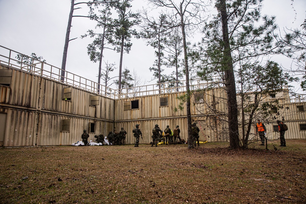 Dutch Marines participate MOUT training on Camp Lejeune