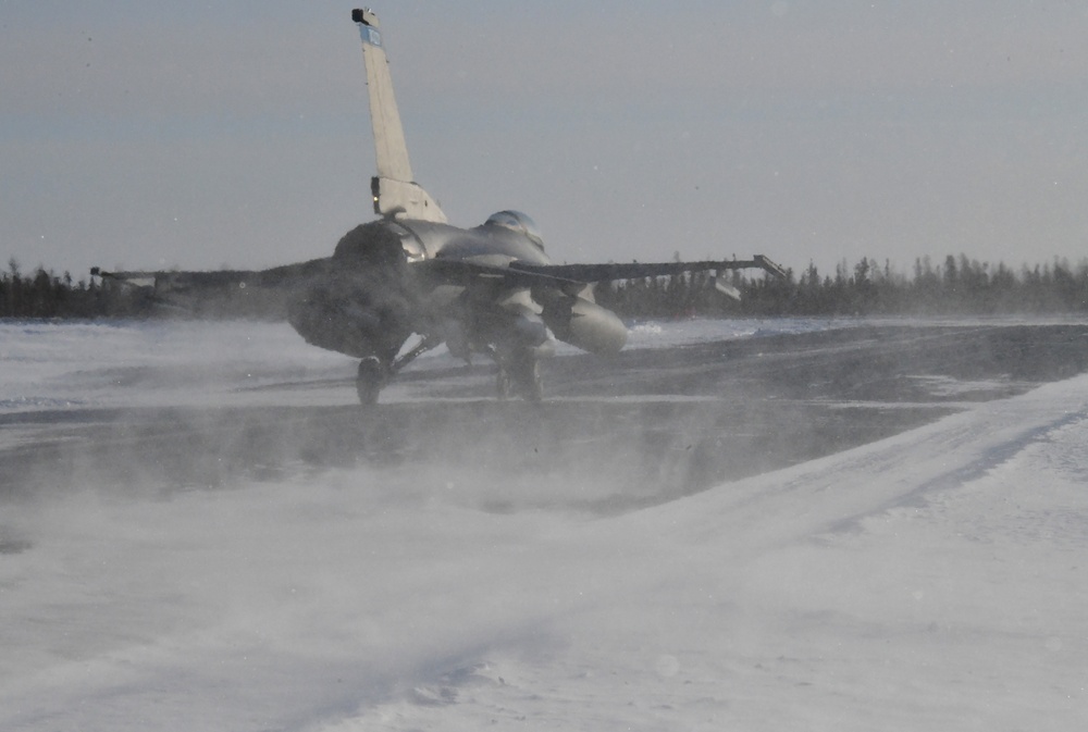 148th Fighter Wing pilots train in Yellowknife, Canada during Arctic Air Defense Exercise AMALGAM DART