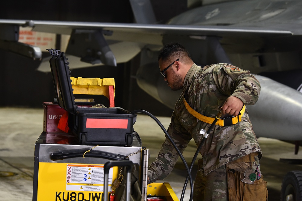 Maintainers keep jets ready, flying