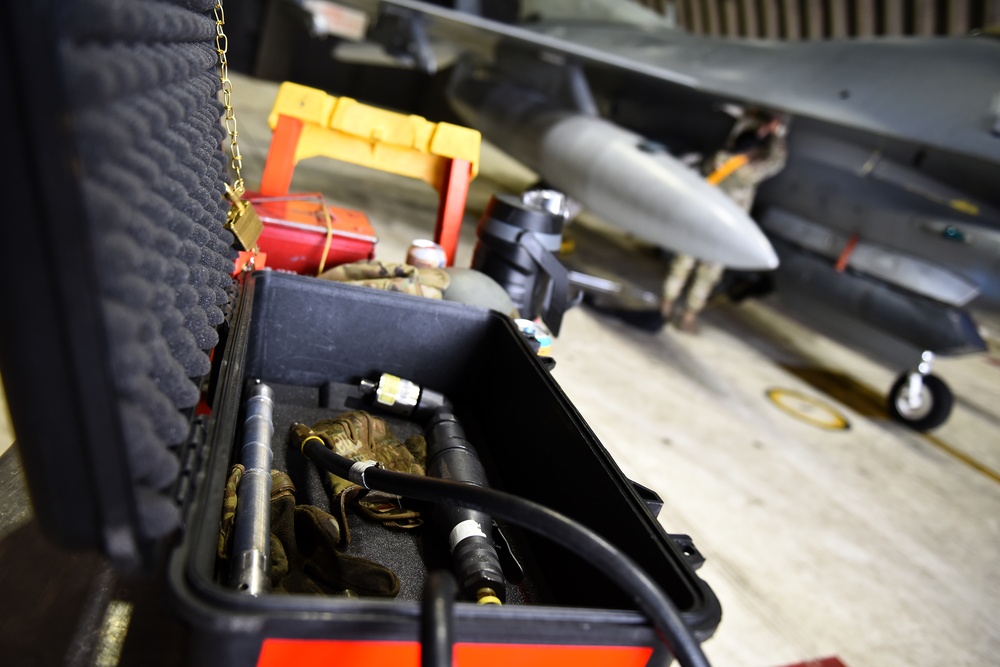 Maintainers keep jets ready, flying