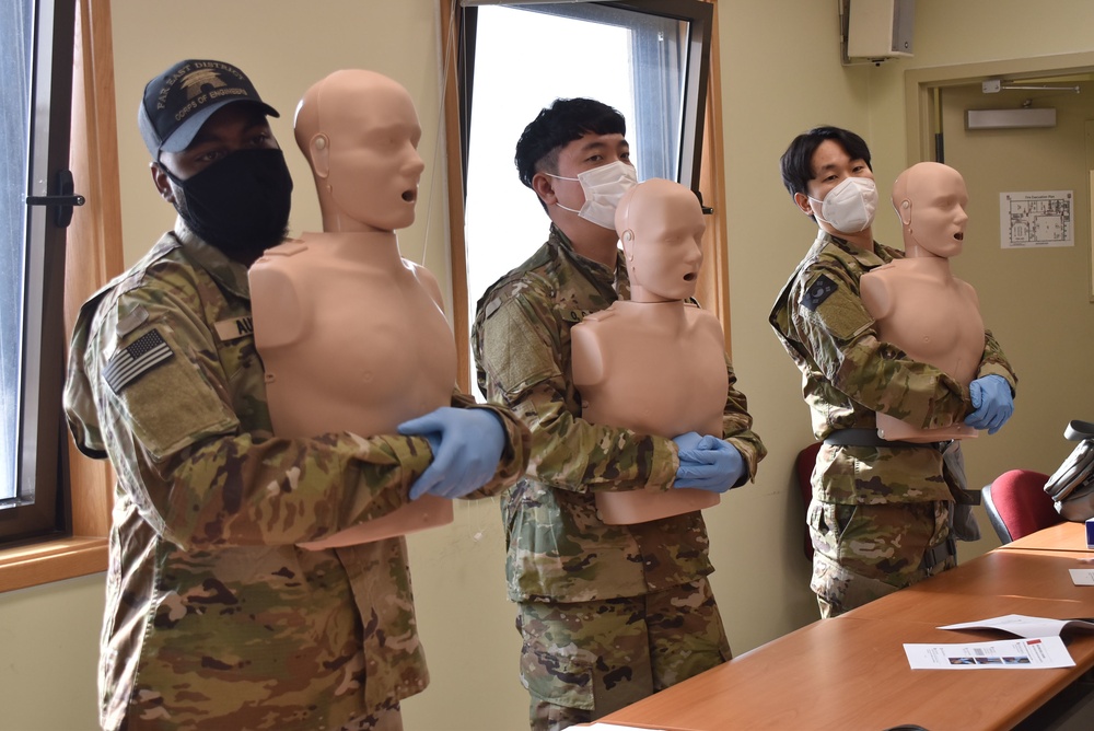 FED personnel learn basic life-saving skills