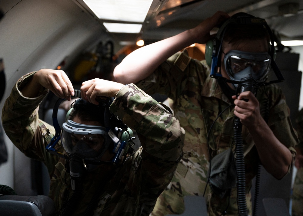 AWACS crew eyes over the battle