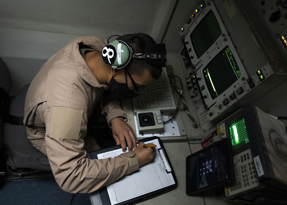 AWACS crew eyes over the battle