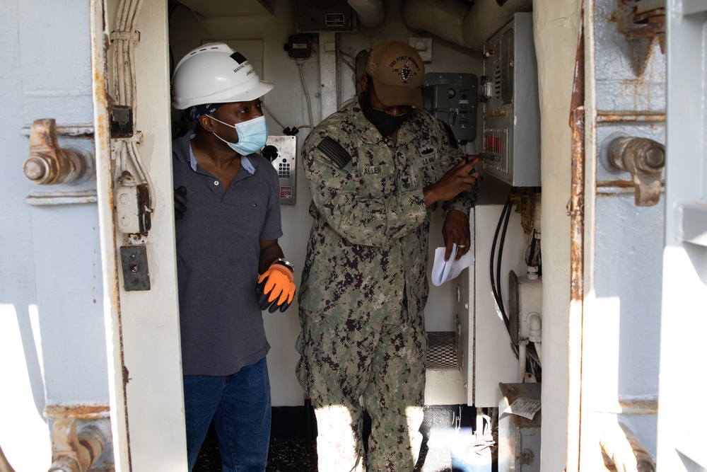 USS Fort McHenry Sailors Prepare Ship for Decommissioning