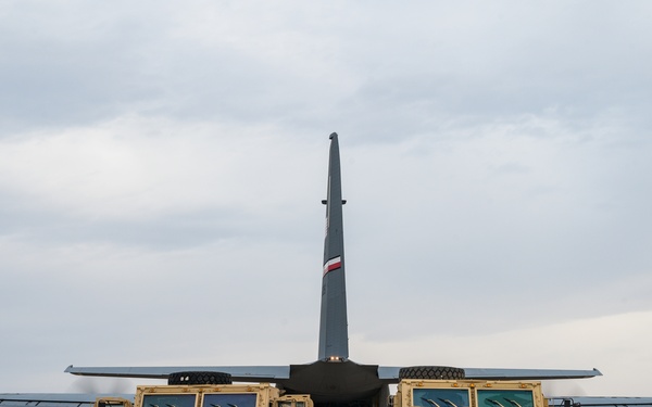 C-130 fuels CENCOM mission
