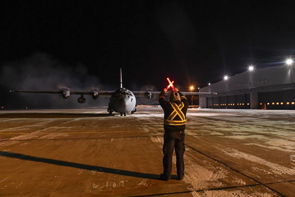 A C-130, 133 Airlift Wing, arrives at 5 Wing Goose Bay, Newfoundland and Labrador