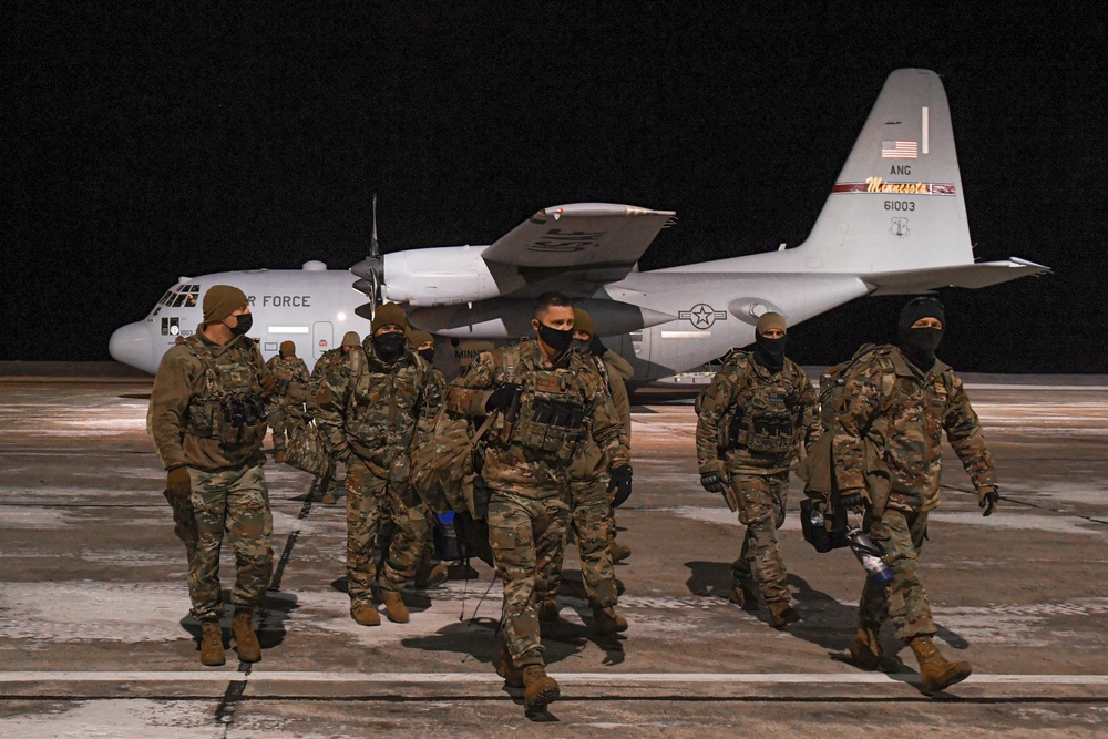 A C-130 Hercules, 133 Airlift Wing, arrives at 5 Wing Goose Bay, Newfoundland and Labrador, with Airmen and Soldiers from across the Minnesota National Guard