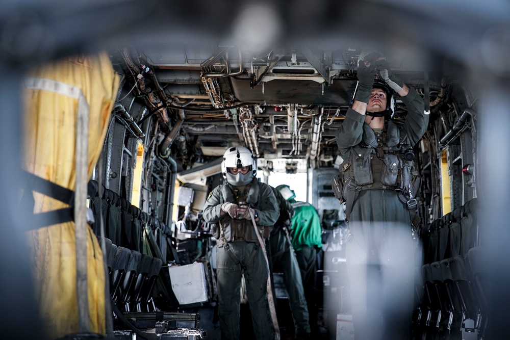 1tth MEU Conducts Routine Flight Operations Aboard USS Portland