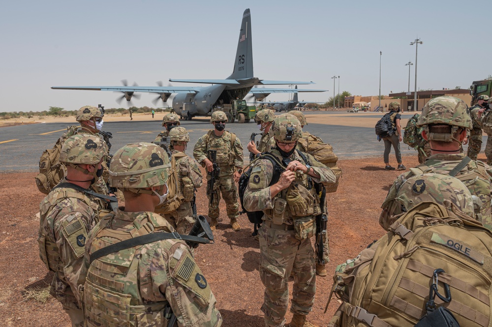 U.S. Africa Command forces conduct assessment in Timbuktu, Mali