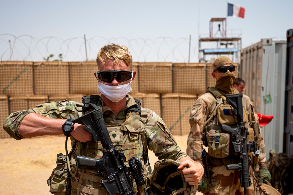 U.S. Africa Command forces conduct assessment in Timbuktu, Mali