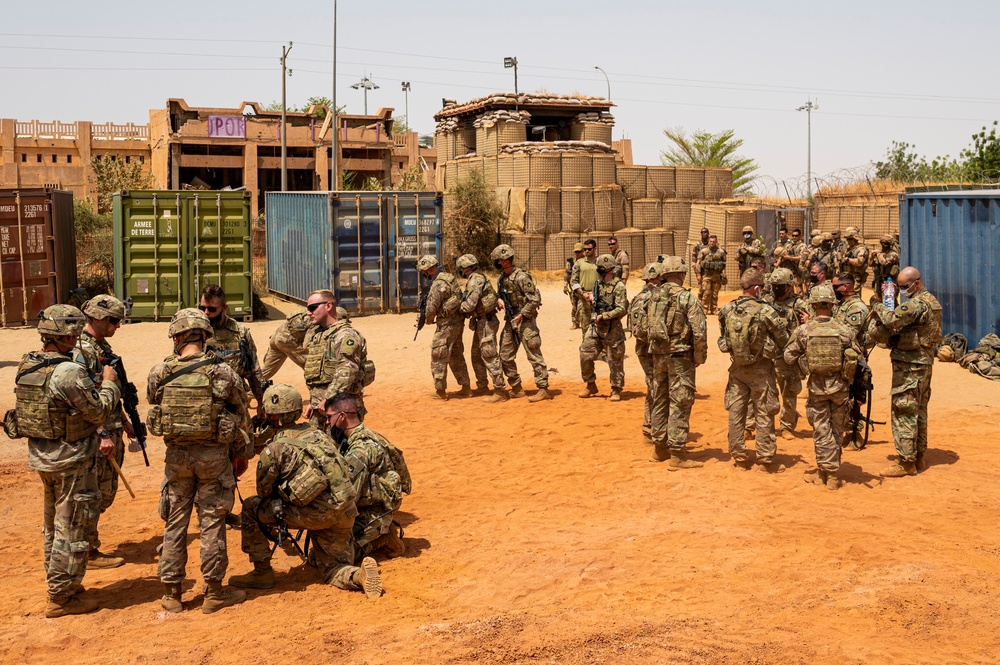 U.S. Africa Command forces conduct assessment in Timbuktu, Mali