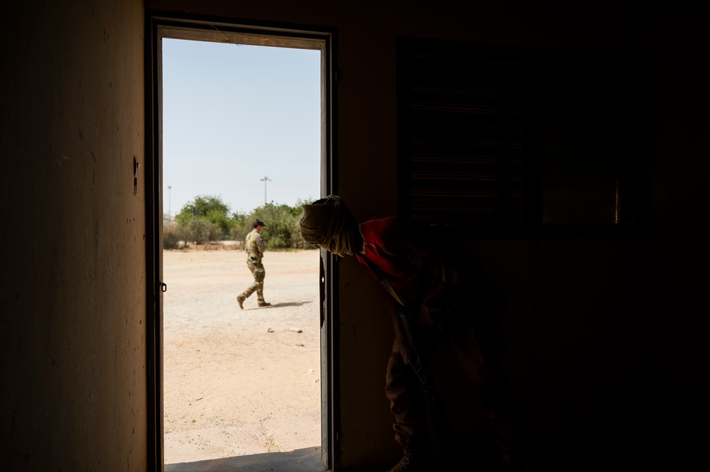 U.S. Africa Command forces conduct assessment in Timbuktu, Mali