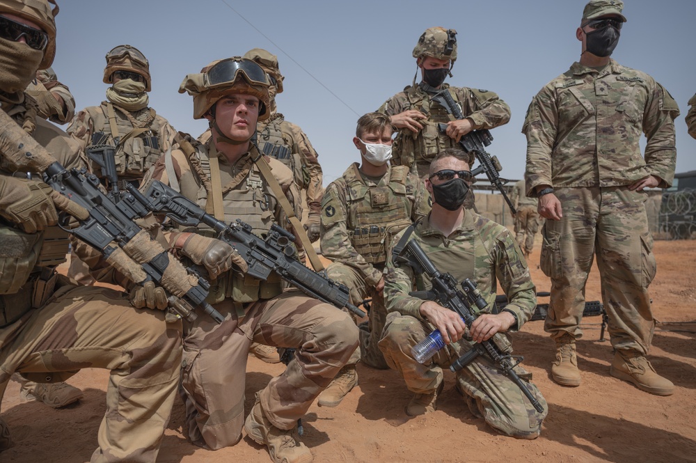 U.S. Africa Command forces conduct assessment in Timbuktu, Mali