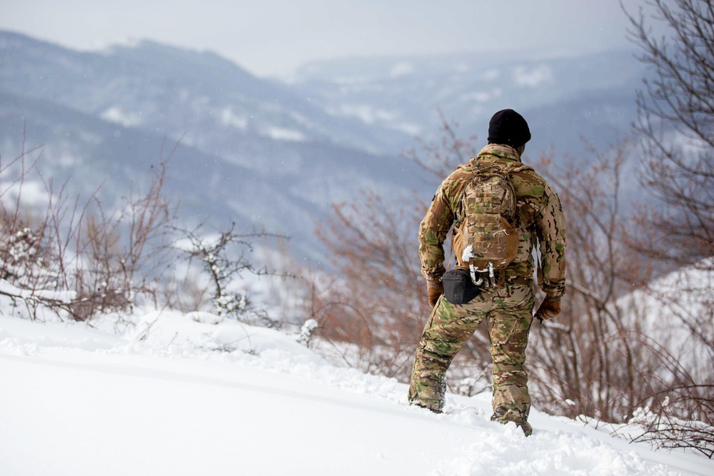 Serbian SAJ train with US Green Berets on mountain warfare skills